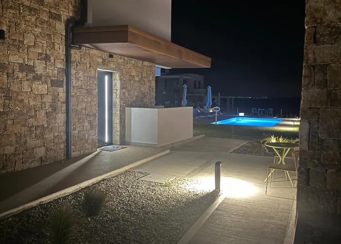 Sani E Belli, With Private Pool Villa *