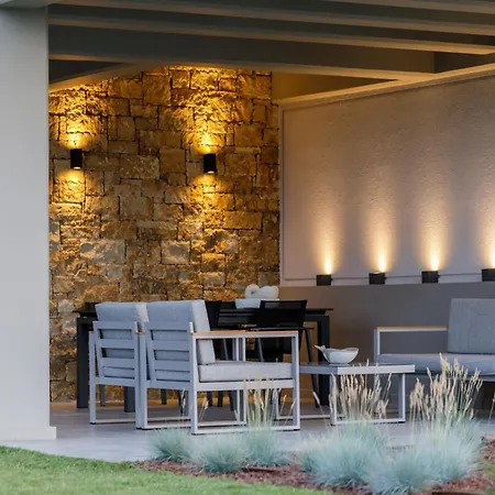 Sani E Belli, With Private Pool 别墅 撒尼海滩